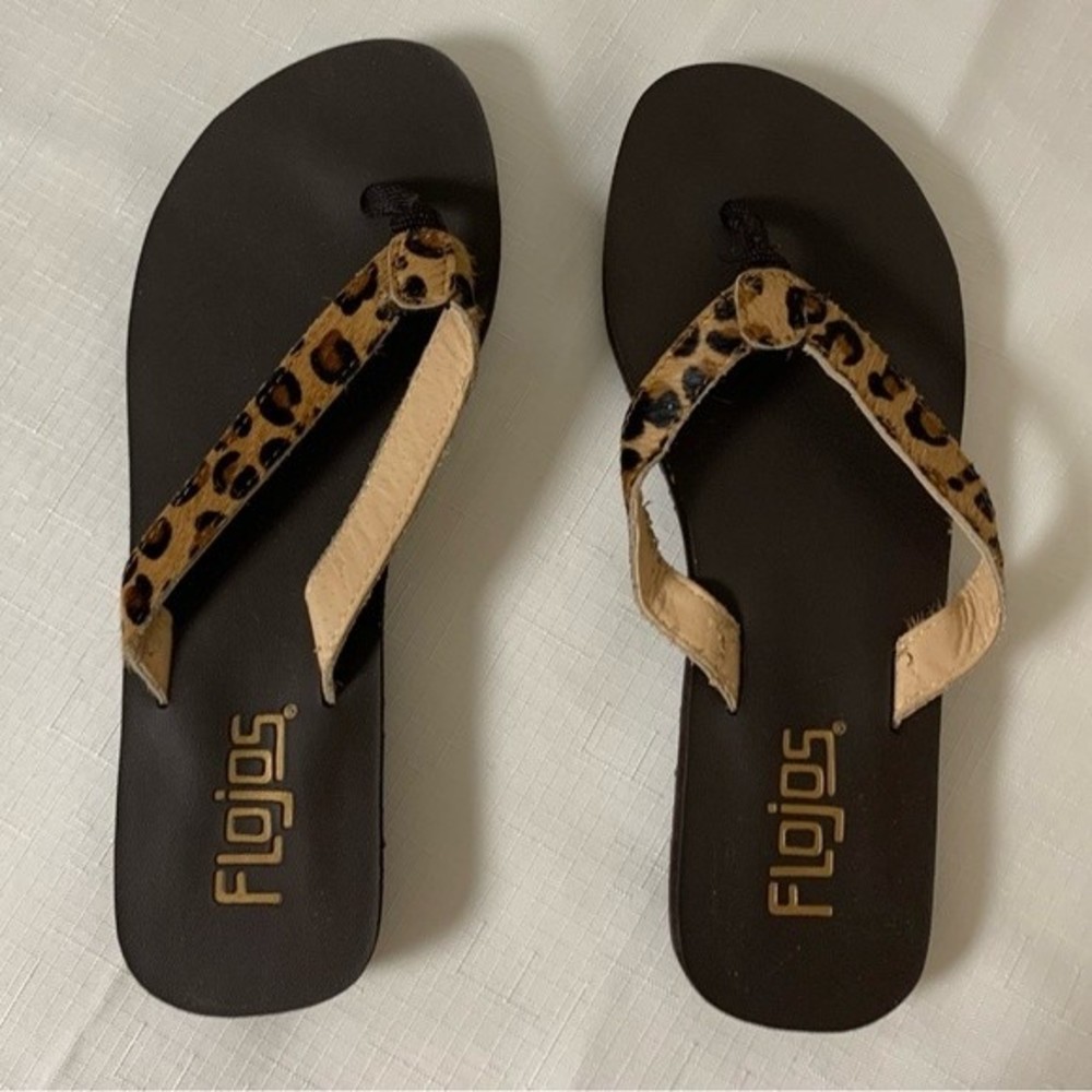 NWOT Flojos Leopard Thong Flip Flops Sandals Women’s 6.5 Animal Hair Summer